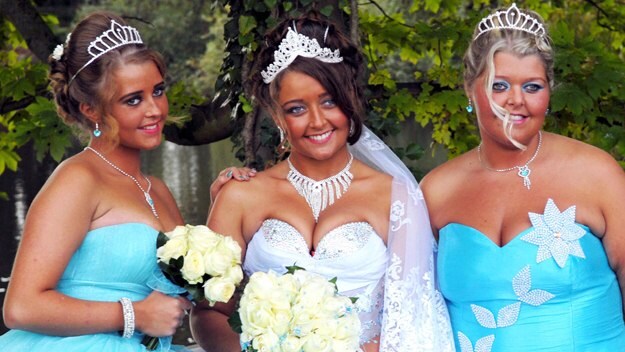 Fat Gypsy Weddings Box Set Christmas Carols And Fat Gypsy Weddings Life On The Run