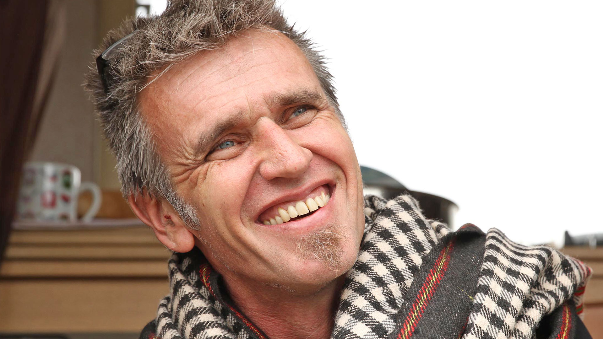 Rich Brother, Poor Brother Cutting Edge All 4