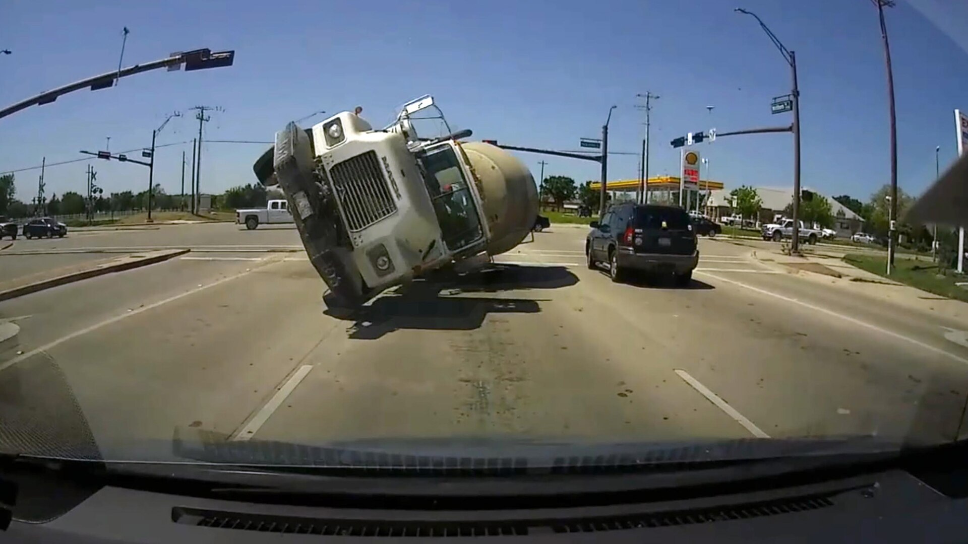 Roads from Hell Caught on Camera All 4