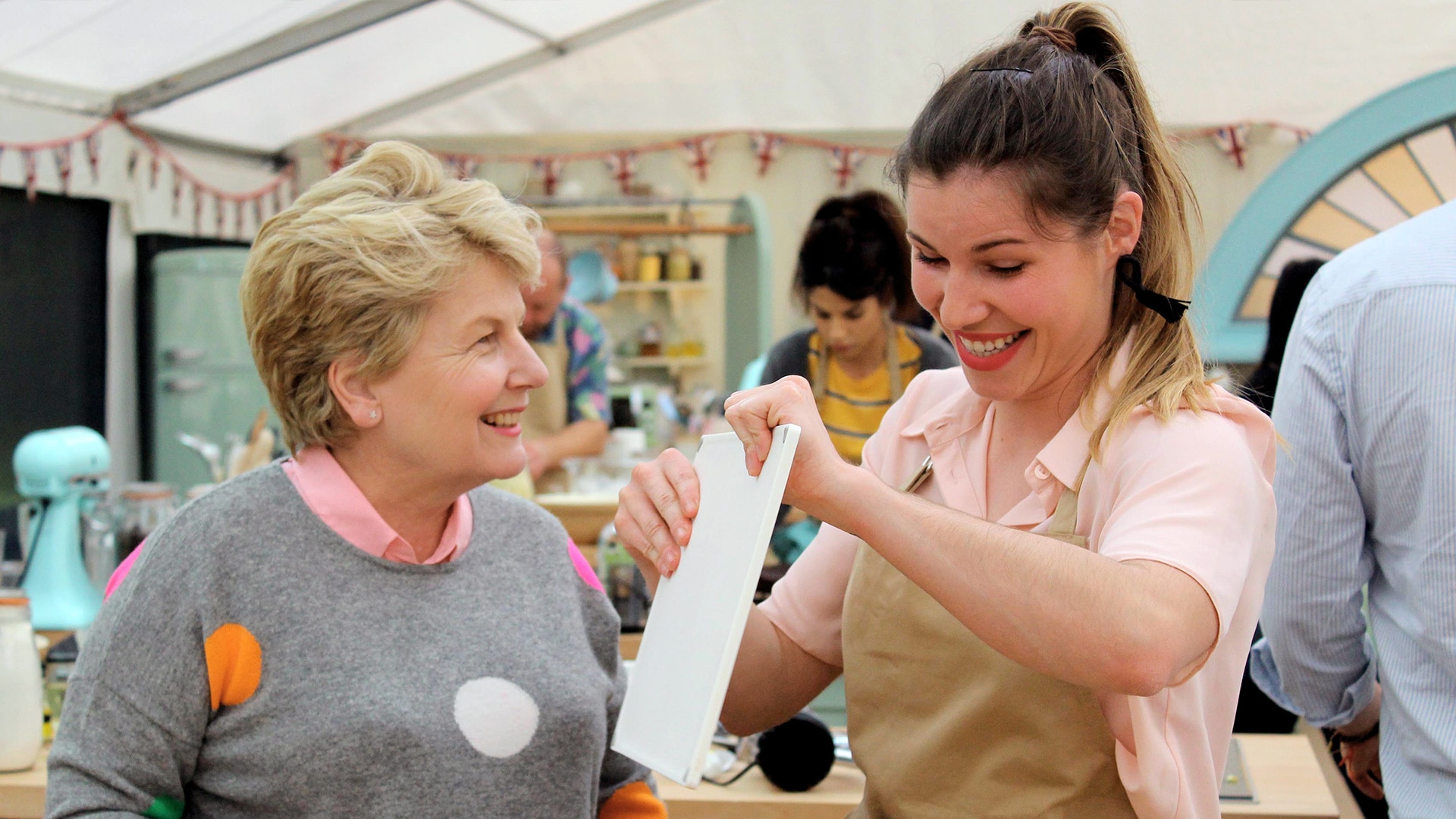 The Great British Bake Off - Series 9: Episode 9 | Channel 4