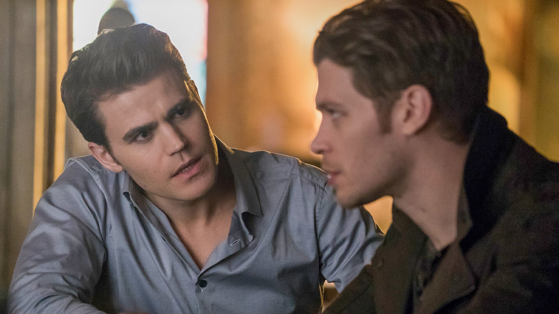 series ligadas a the vampire diaries