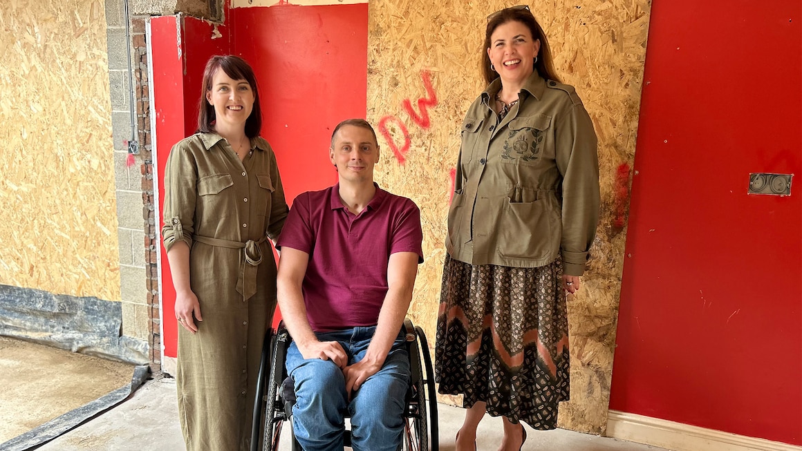 Watch Kirstie and Phil's Love It or List It | Stream free on Channel 4