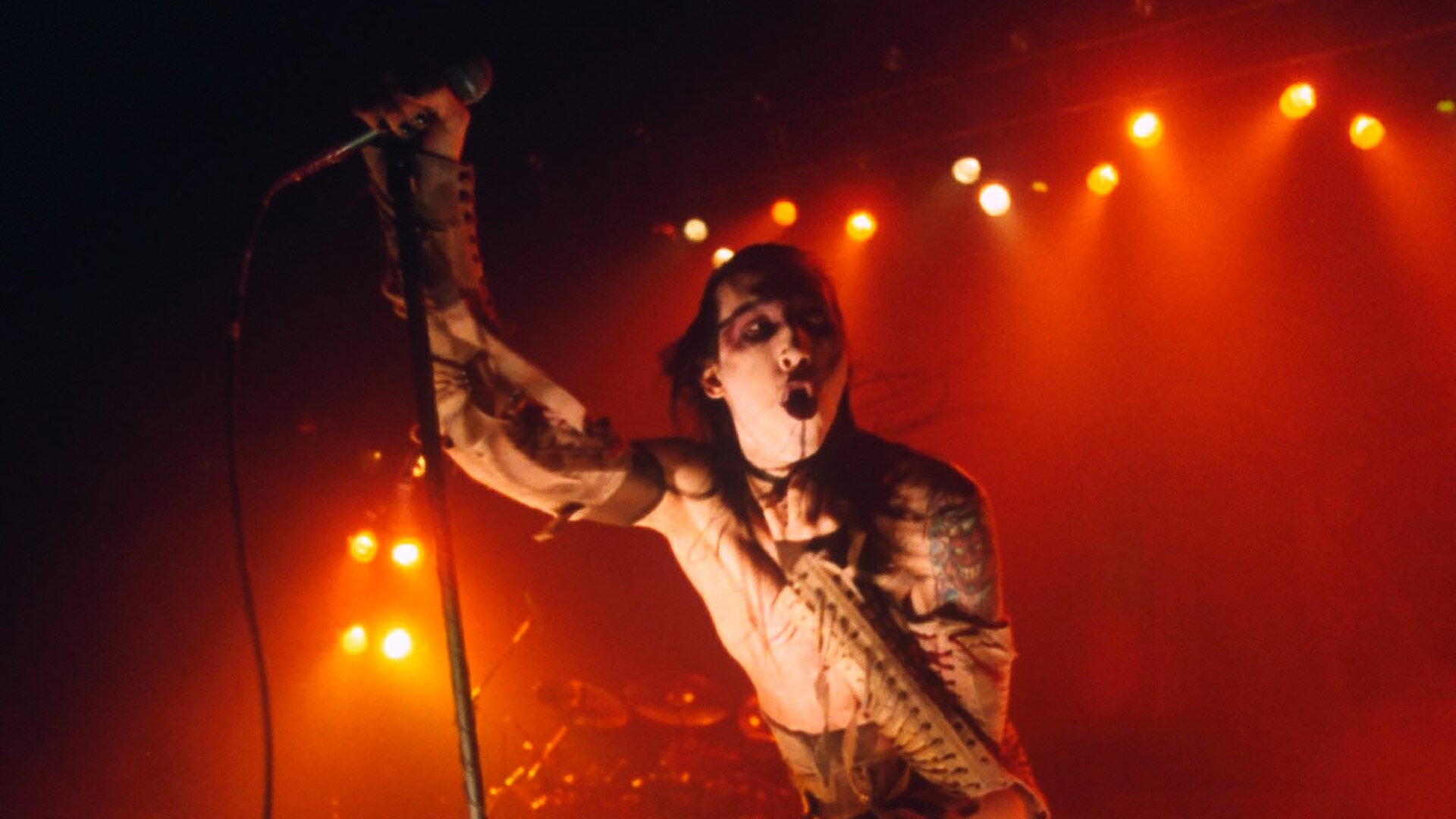 ミュージシャン MARILYN MANSON got violence? Vintage Marilyn Manson Got Violence? Long Sleeve Band Tee