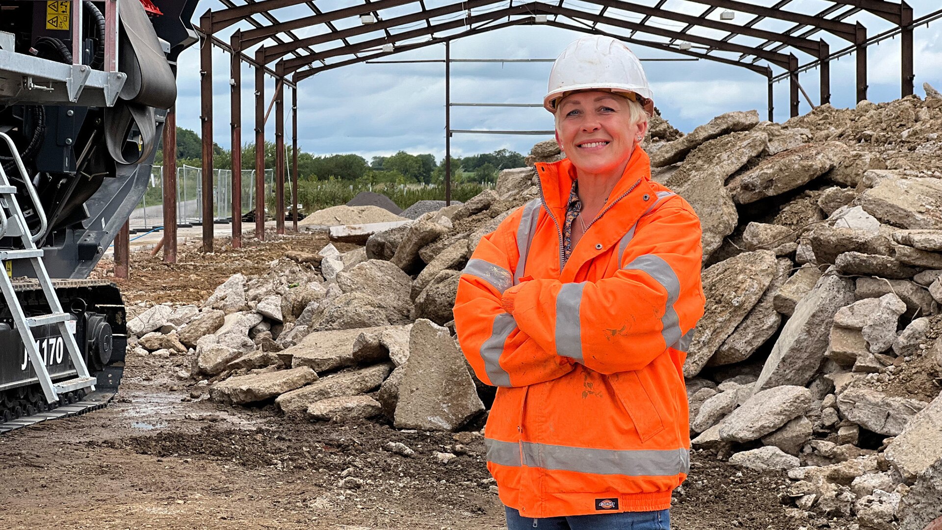 Sarah Beeny's New Life in the... thumbnail